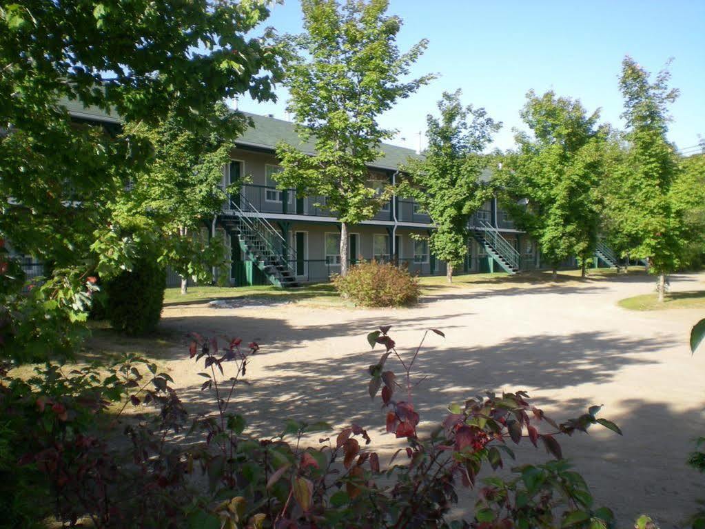 ホテルFloribell Station Touristique Trois-Rivières エクステリア 写真