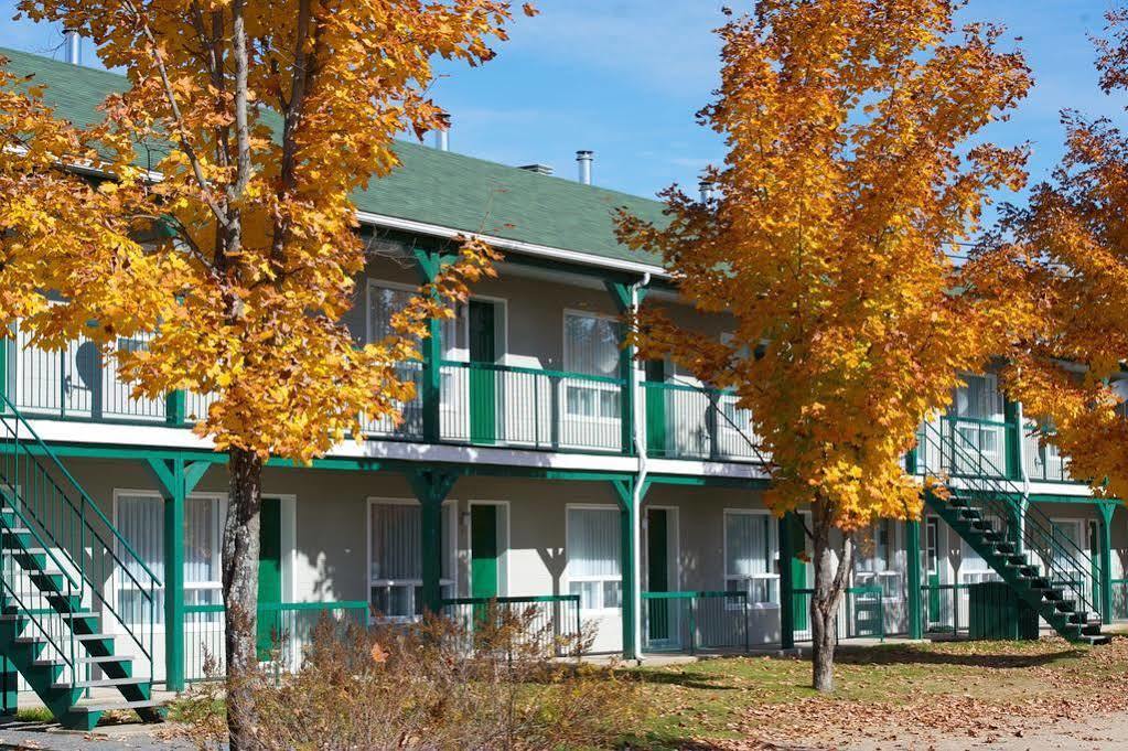 ホテルFloribell Station Touristique Trois-Rivières エクステリア 写真